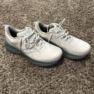 Saucony Triumph 22 - Size 12